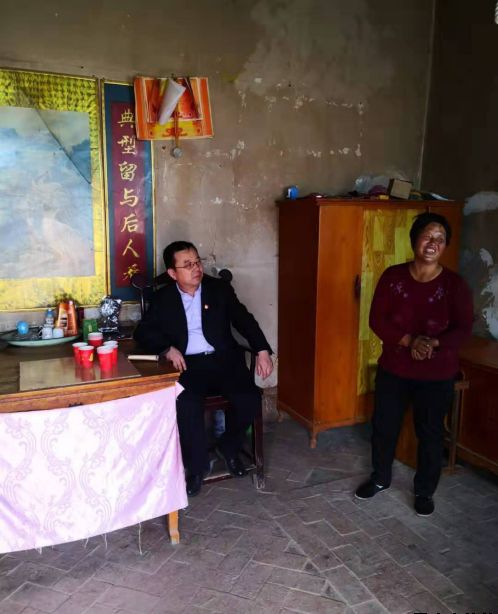 平?jīng)鲢垂鹃_展“踐行初心使命，助推脫貧攻堅(jiān)”主題黨日活動(dòng)(圖2)