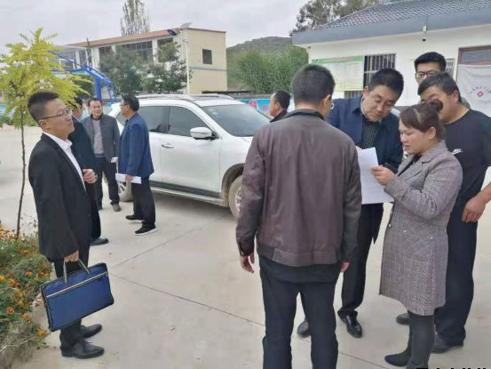 平?jīng)鲢垂鹃_展“踐行初心使命，助推脫貧攻堅(jiān)”主題黨日活動(dòng)(圖3)