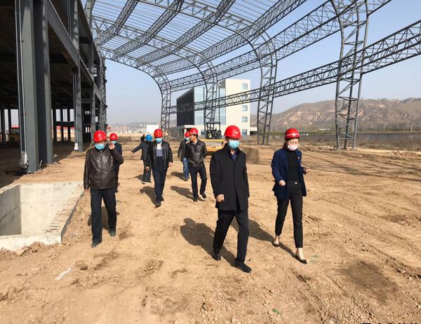 市建管局副局長田曉東帶隊督查指導(dǎo)平?jīng)鲞^境車輛綜合服務(wù)中心(一期)項目 開(復(fù))工工作(圖2) 市建管局副局長田曉東帶隊督查指導(dǎo)平?jīng)鲞^境車輛綜合服務(wù)中心(一期)項目 開(復(fù))工工作(圖2)