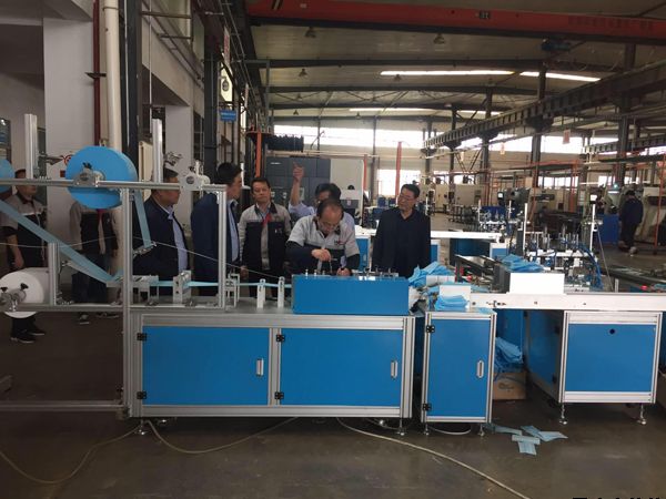 泓源公司領(lǐng)導(dǎo)班子深入豐收、泓盛達公司開展工作調(diào)研(圖2)