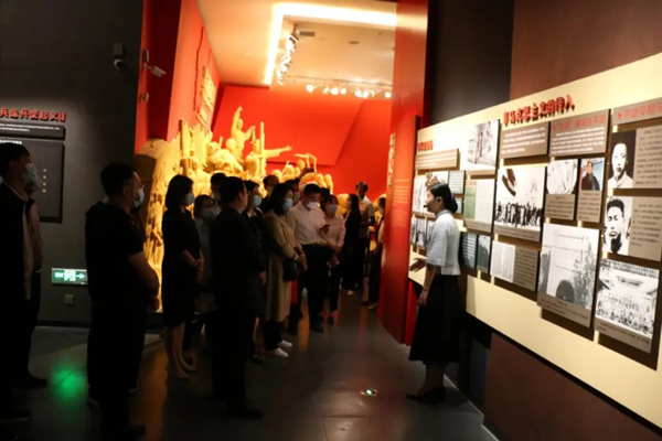 平?jīng)鲢垂军h委組織各支部開展“重溫歷史、砥礪前行”(圖2)