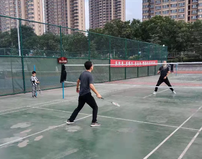 “羽”你過(guò)周末——泓源公司羽毛球興趣小組開(kāi)展戶(hù)外訓(xùn)練活動(dòng)(圖3) “羽”你過(guò)周末——泓源公司羽毛球興趣小組開(kāi)展戶(hù)外訓(xùn)練活動(dòng)(圖3)