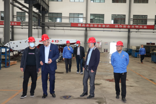 市產(chǎn)投集團(tuán)裝備制造企業(yè)上半年產(chǎn)銷兩旺(圖8) 市產(chǎn)投集團(tuán)裝備制造企業(yè)上半年產(chǎn)銷兩旺(圖8)