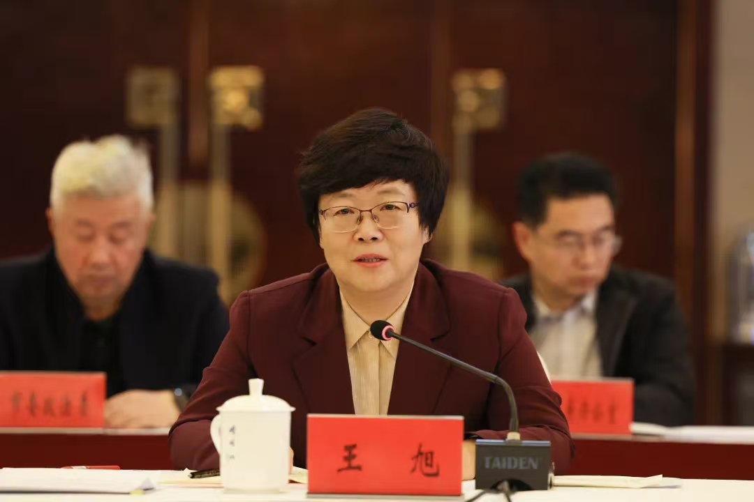 平?jīng)雠c甘肅省民航機(jī)場集團(tuán)簽訂平?jīng)鰴C(jī)場項(xiàng)目合作框架協(xié)議(圖2) 平?jīng)雠c甘肅省民航機(jī)場集團(tuán)簽訂平?jīng)鰴C(jī)場項(xiàng)目合作框架協(xié)議(圖2)